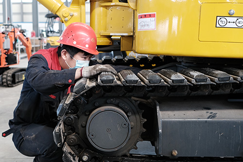 小土方工程對小型挖掘機(jī)的需求量越來越多你知道為什么嗎？